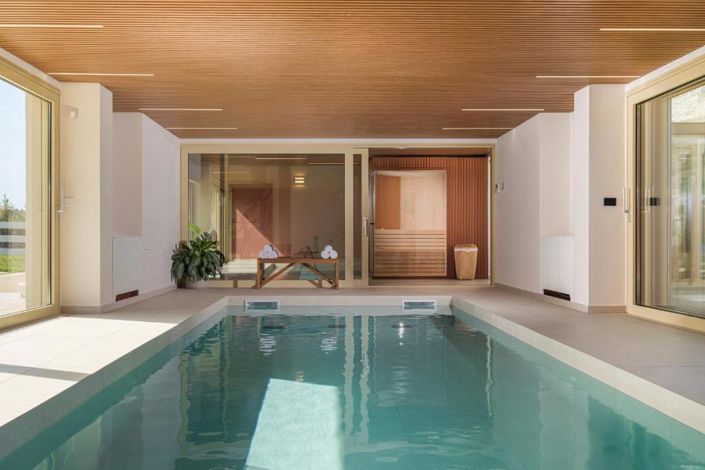 Image No.2-4 Bed Property for sale