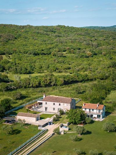 Image No.23-4 Bed Property for sale