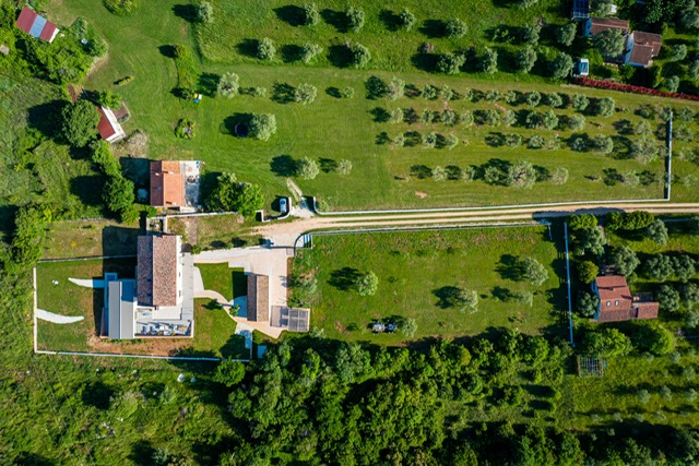 Image No.25-4 Bed Property for sale