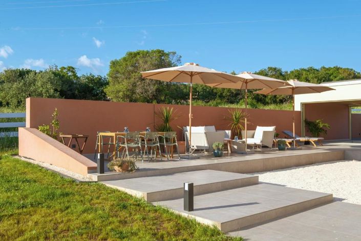 Image No.4-4 Bed Property for sale