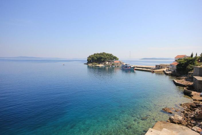 Image No.13-8 Bed Property for sale