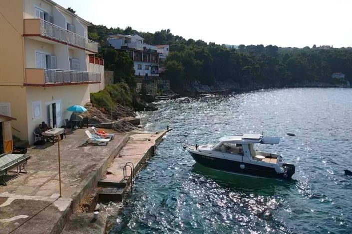 Image No.3-8 Bed Property for sale