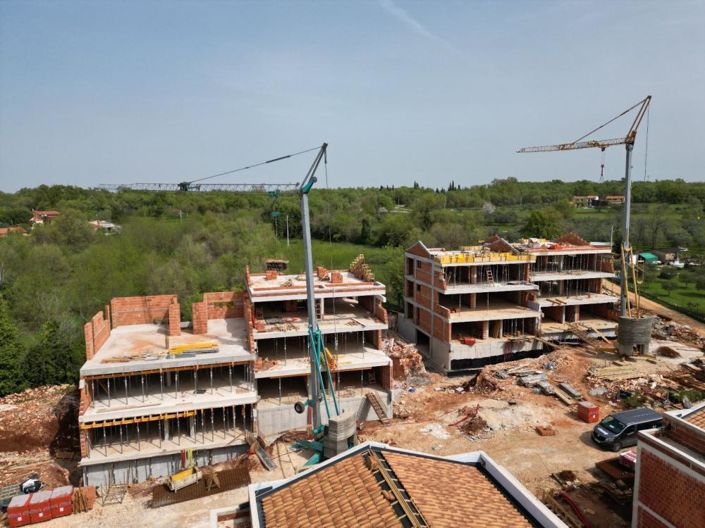 Image No.18-3 Bed Property for sale