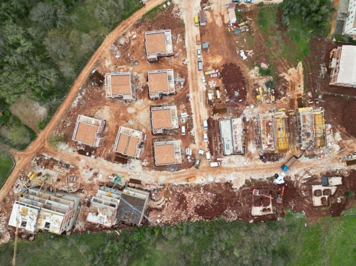 Image No.19-3 Bed Property for sale