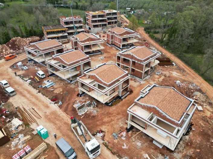 Image No.20-3 Bed Property for sale