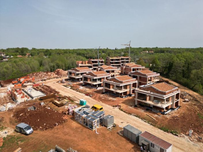 Image No.21-3 Bed Property for sale