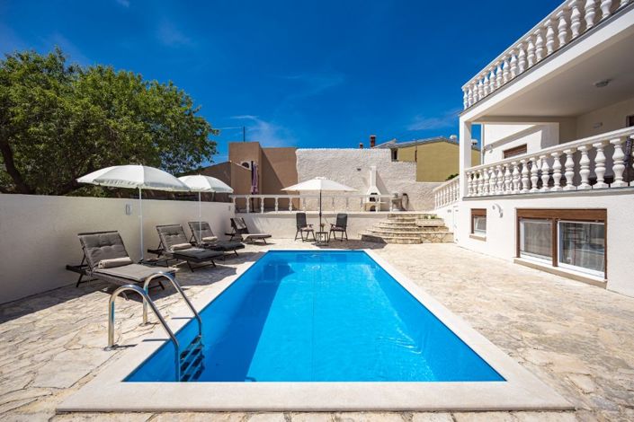 Image No.4-5 Bed Property for sale