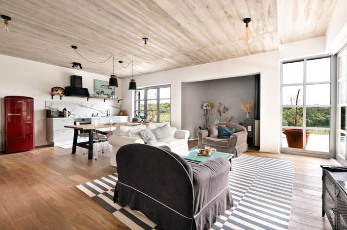 Image No.12-3 Bed Property for sale