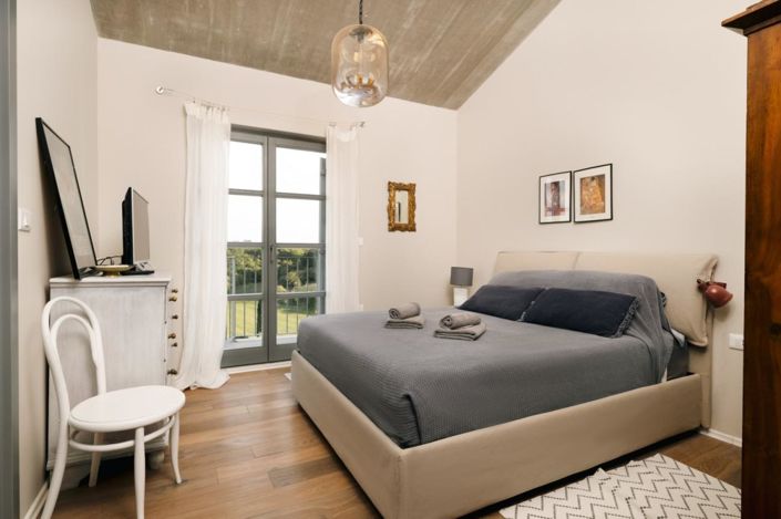 Image No.20-3 Bed Property for sale