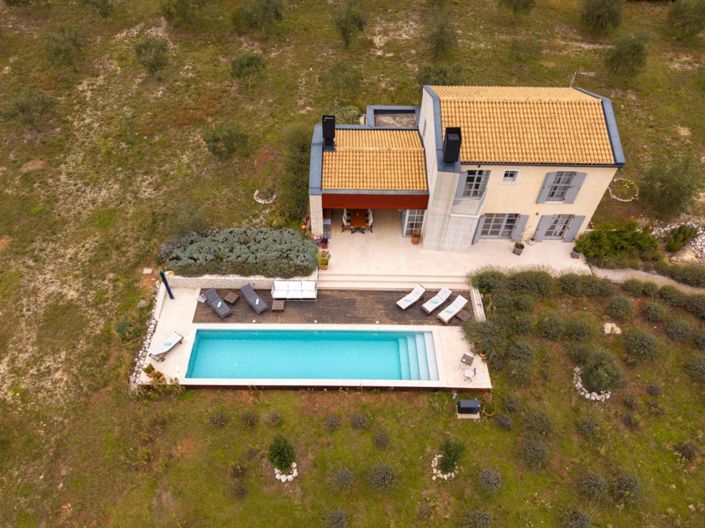 Image No.8-3 Bed Property for sale