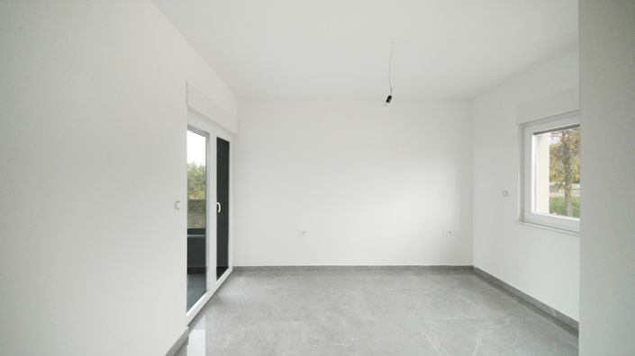 Image No.16-4 Bed Property for sale