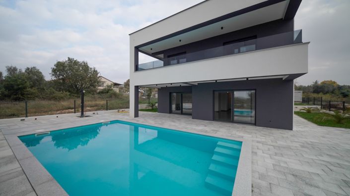 Image No.3-4 Bed Property for sale