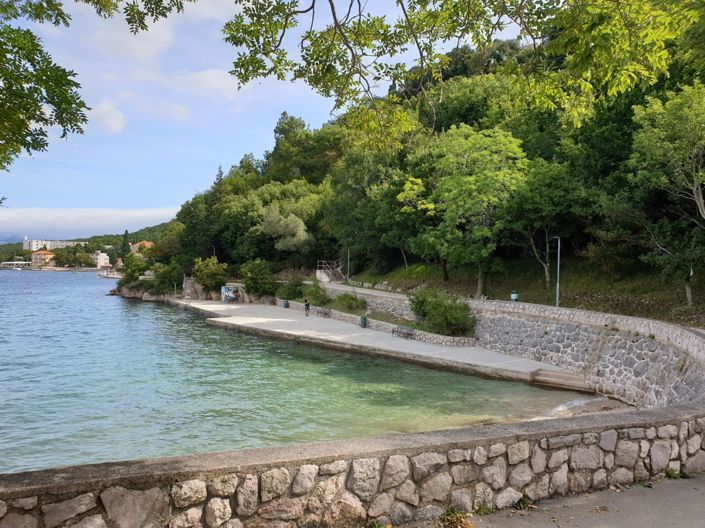 Image No.7-17 Bed Property for sale