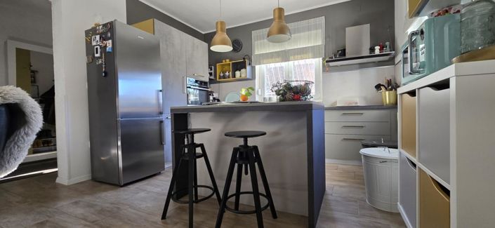 Image No.2-4 Bed Property for sale