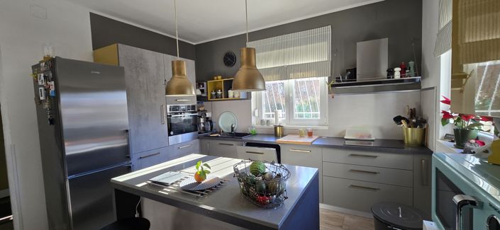 Image No.7-4 Bed Property for sale