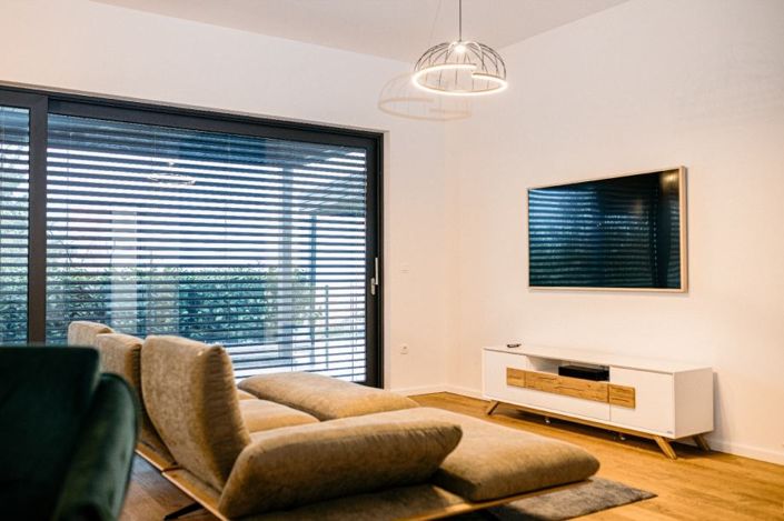 Image No.14-3 Bed Property for sale