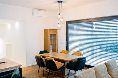 149904-568197