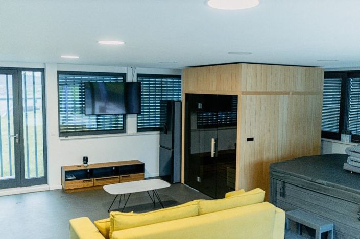 Image No.15-3 Bed Property for sale