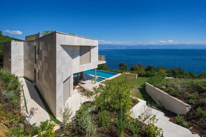 Image No.21-6 Bed Property for sale