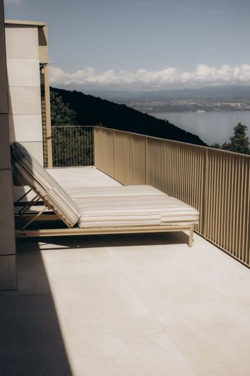 Image No.22-6 Bed Property for sale