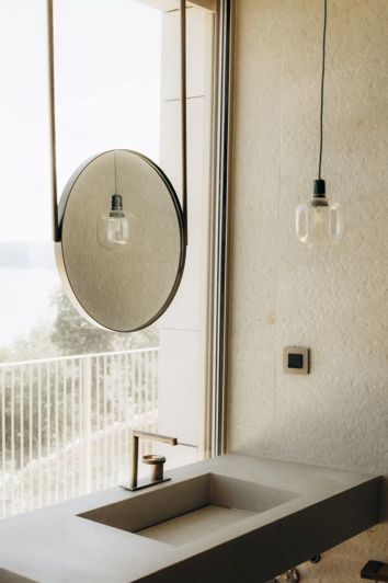 Image No.25-6 Bed Property for sale