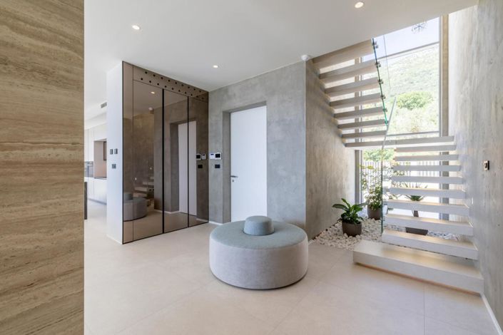 Image No.21-5 Bed Property for sale