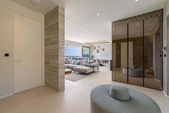 Image No.22-5 Bed Property for sale