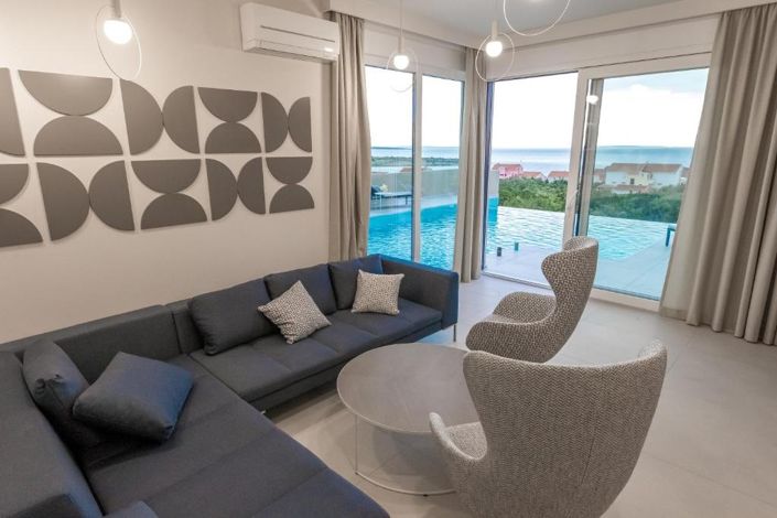 Image No.5-4 Bed Property for sale