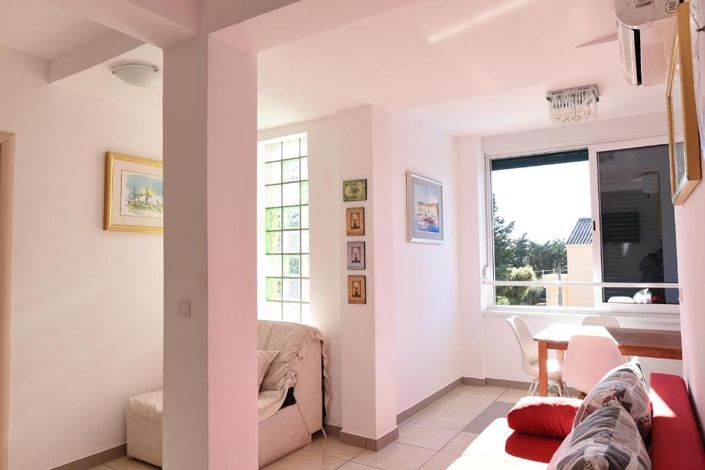 Image No.22-20 Bed Property for sale