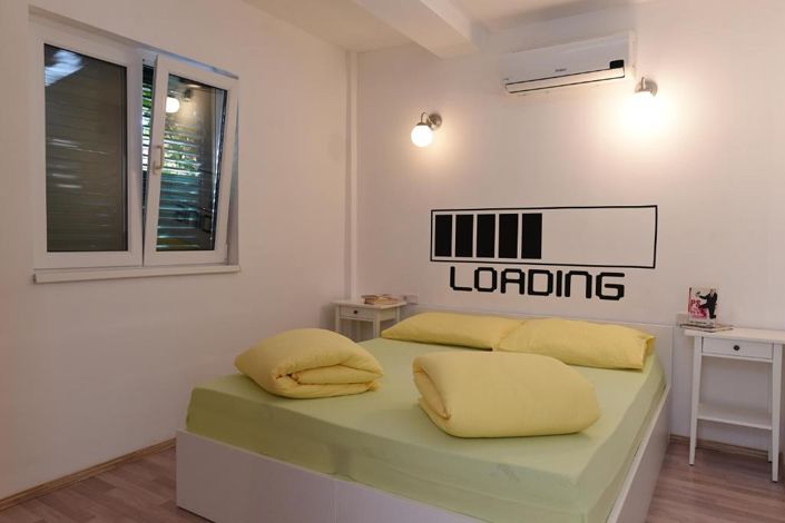 Image No.24-20 Bed Property for sale