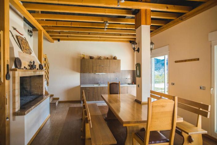 Image No.10-4 Bed Property for sale