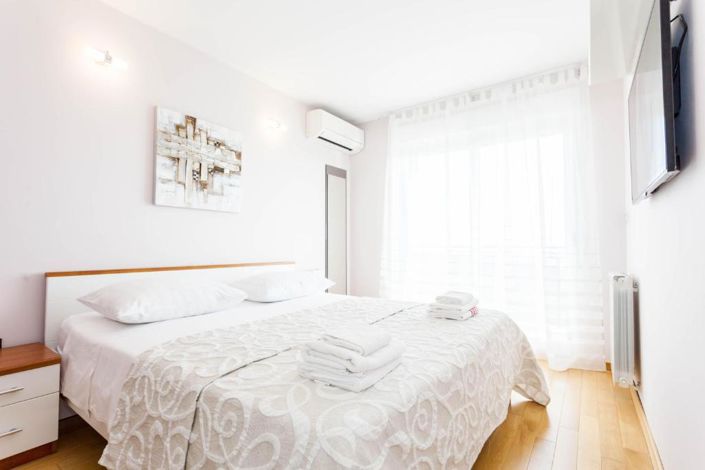 Image No.14-4 Bed Property for sale