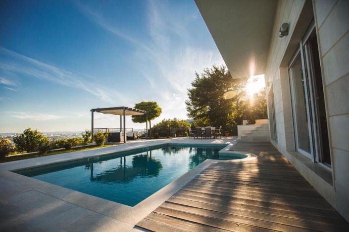 Image No.2-4 Bed Property for sale