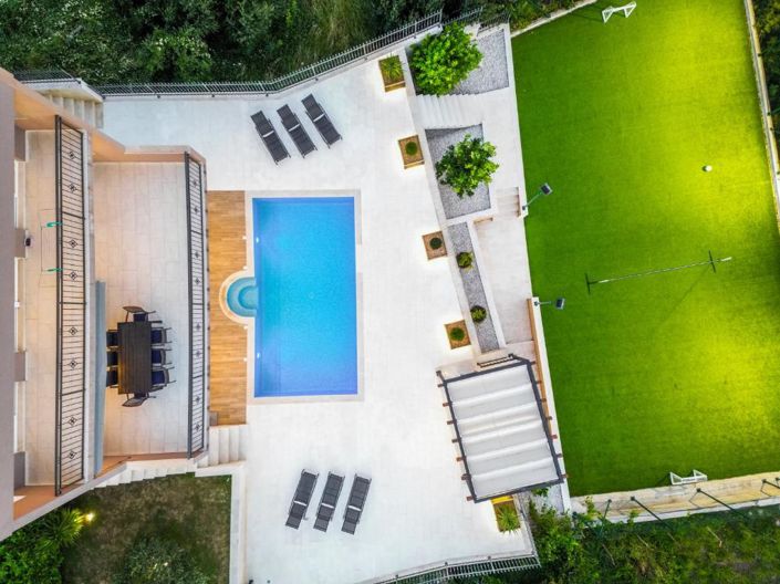 Image No.5-4 Bed Property for sale