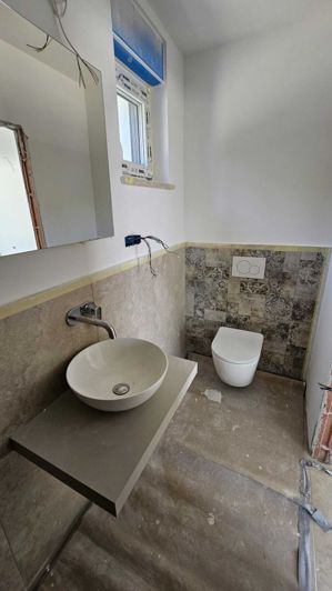 Image No.14-3 Bed Property for sale