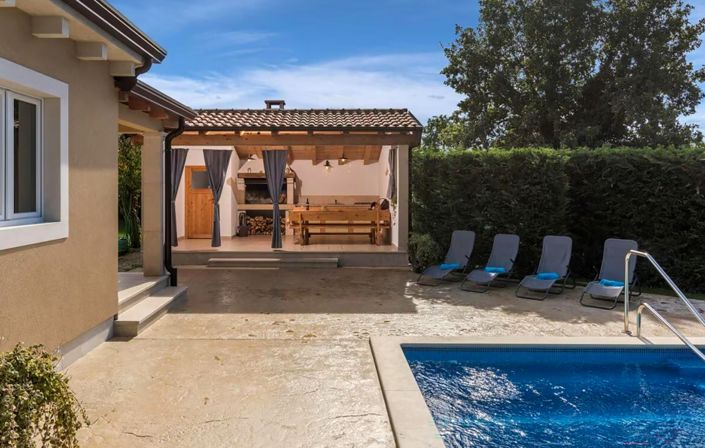 Image No.6-Propriété de 3 chambres à vendre à Tinjan