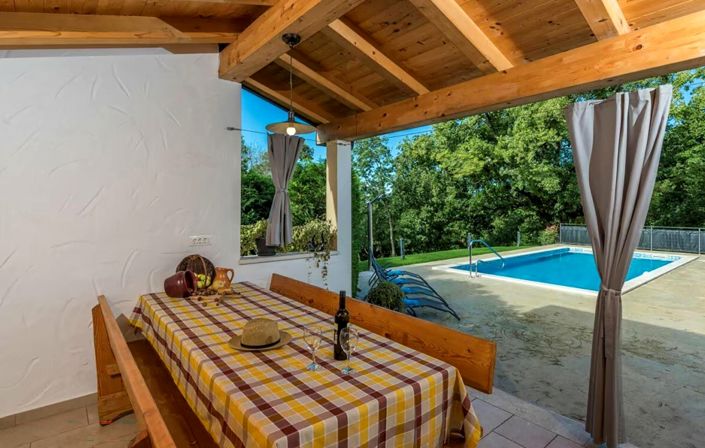 Image No.8-3 Bed Property for sale