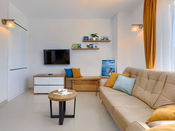 Image No.10-3 Bed Property for sale