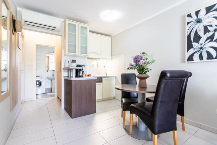 Image No.16-11 Bed Property for sale