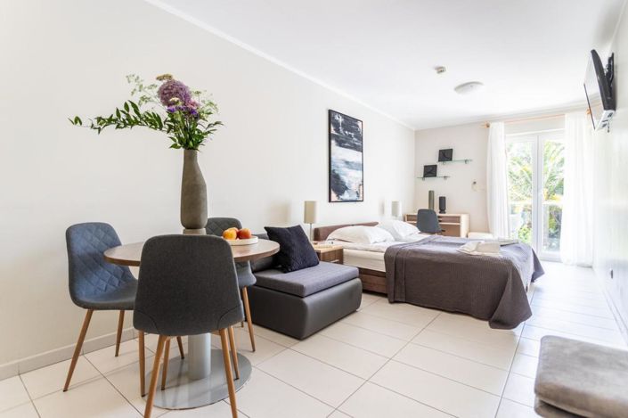 Image No.17-11 Bed Property for sale