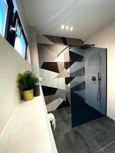 Image No.21-8 Bed Property for sale