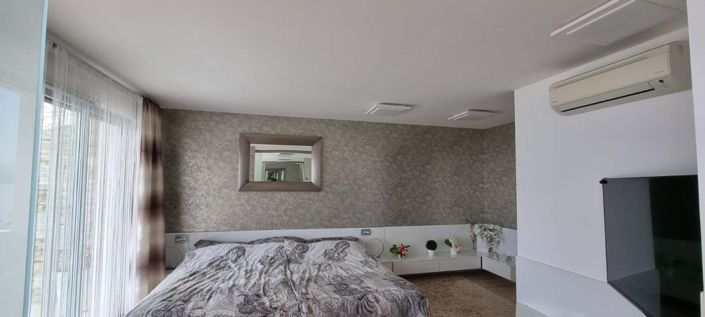 Image No.12-3 Bed Property for sale