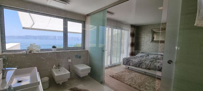 Image No.13-3 Bed Property for sale