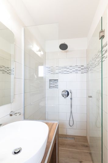 Image No.17-3 Bed Property for sale