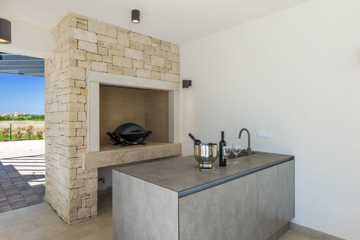 Image No.18-4 Bed Property for sale