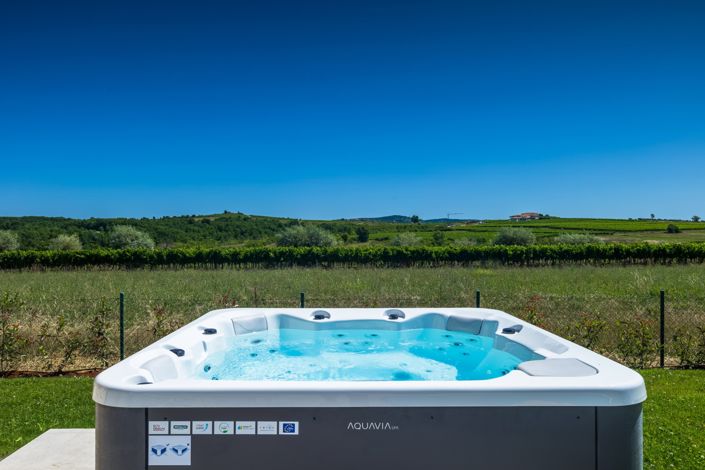 Image No.13-4 Bed Property for sale