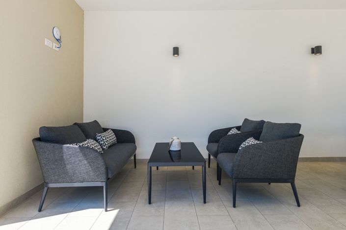 Image No.23-4 Bed Property for sale