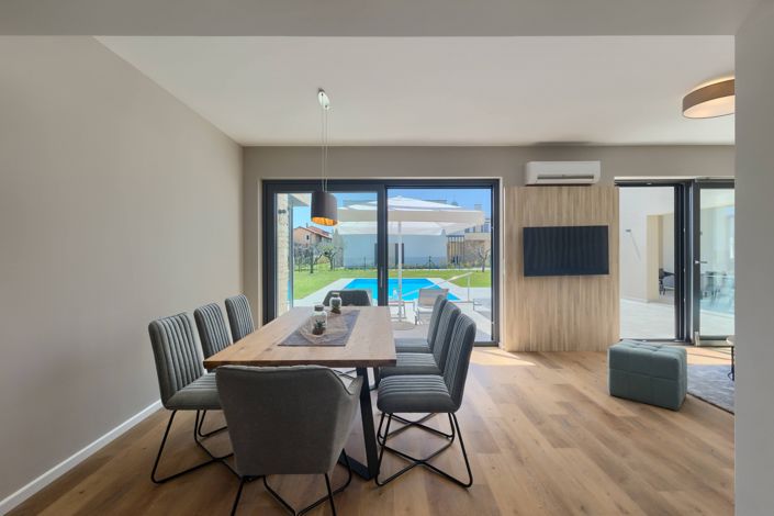 Image No.25-4 Bed Property for sale