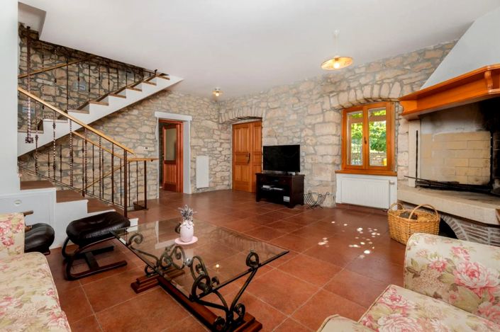 Image No.10-Propriété de 3 chambres à vendre à Labin