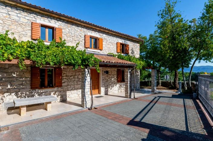 Image No.9-Propriété de 3 chambres à vendre à Labin